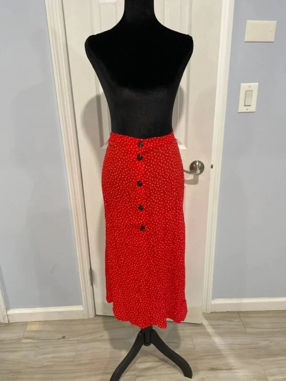H&M Women’s Red White Polka Dot Button Front Midi Skirt 6 NWT